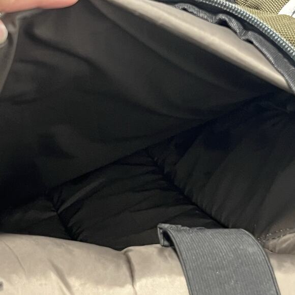 The North Face Backpack M Green Laptop Commuter Bookbag - Picture 9 of 11